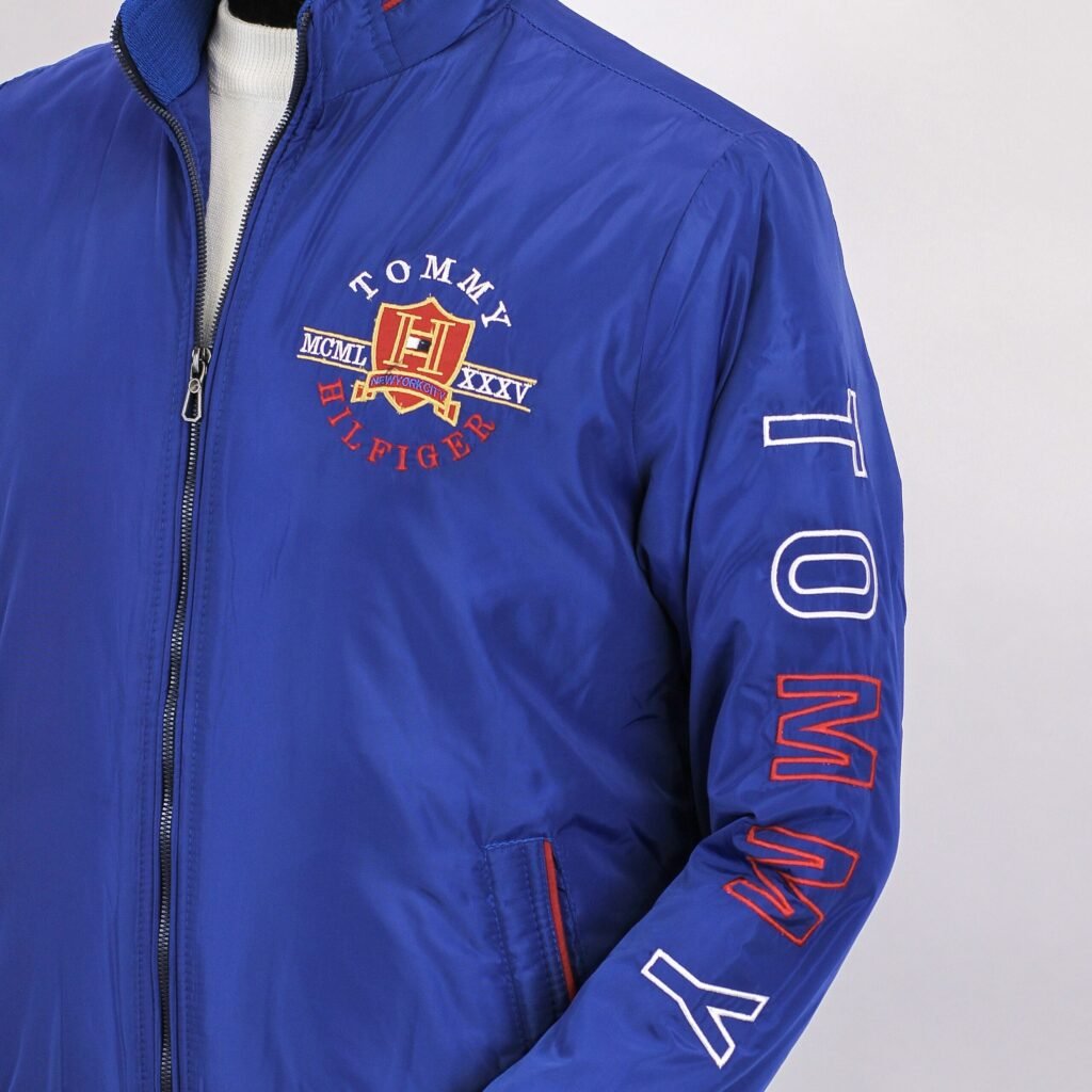 IMG_1997-scaled-1.jpg جاكيت وتربروف – ازرق- tommy- JK112 - الصورة 4