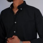 قميص كم قطن E.A تطريز -اسود CH158 - Image 2