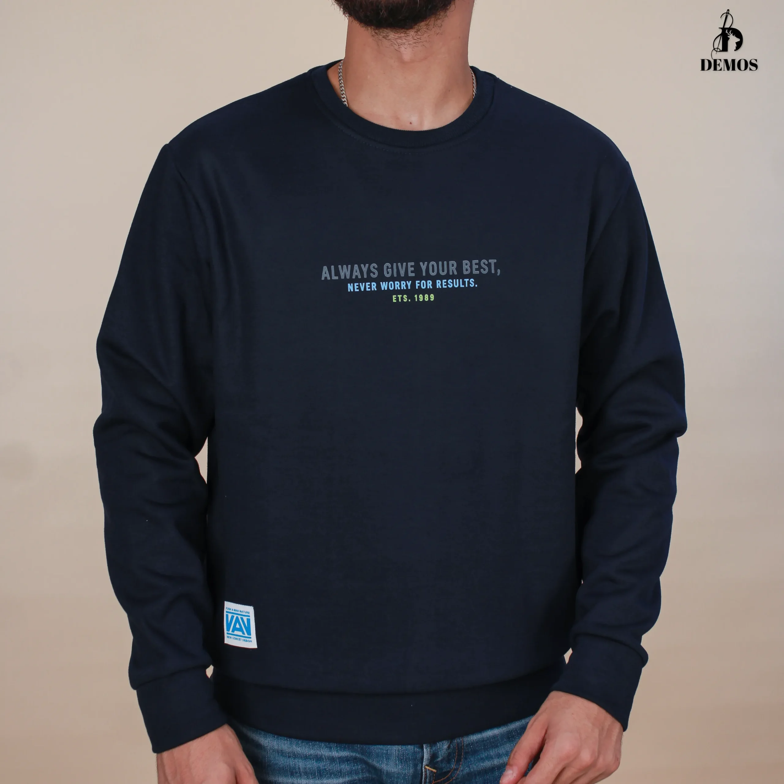 IMG_3573 سويت شيرت ميلتون NEVER WORRY – كحلي - Image 1